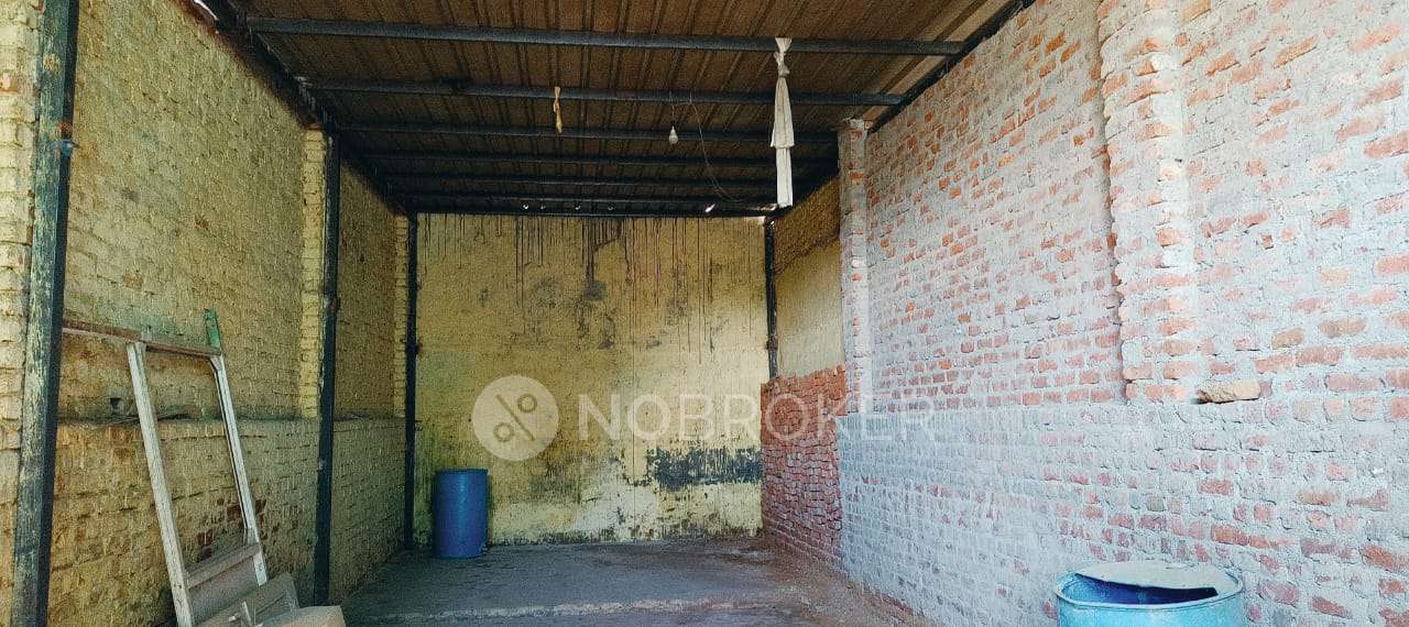 Godown/Warehouse in Chandan Hola, Delhi for Rent 