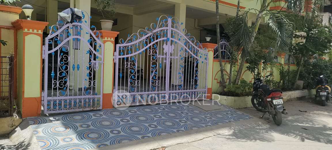 4+ BHK Flat For Sale  In  Ramachandrapuram