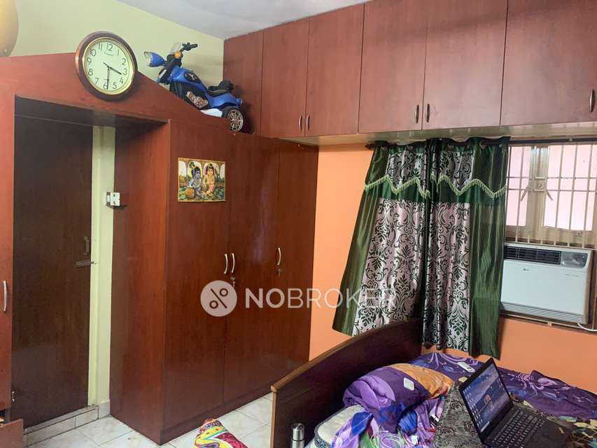 3 BHK Flat In Kavery Apartments For Sale  In Vadapalani