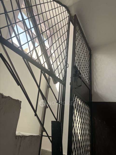 2 BHK Flat In C R Park For Sale  In Chittaranjan Park