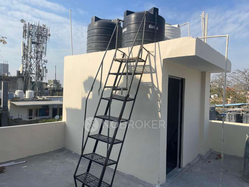 2 BHK Flat In C R Park For Sale  In Chittaranjan Park