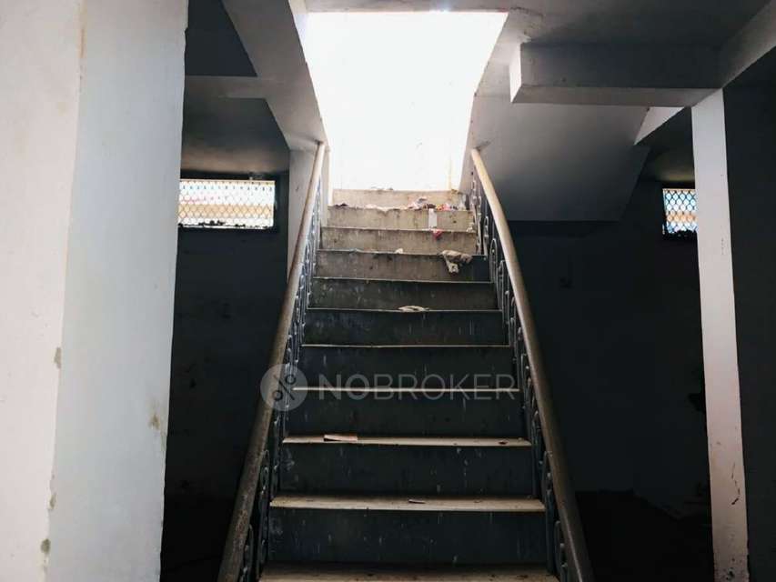 Godown/Warehouse in Hastsal, Delhi for Rent