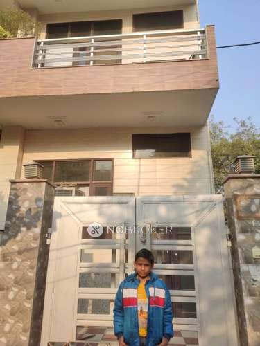 1 BHK Flat for Rent  In  Sector 45