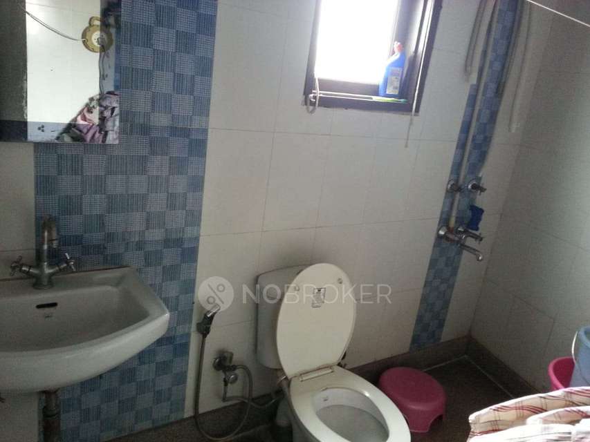 2 BHK Flat For Sale  In Kotla Mubarakpur