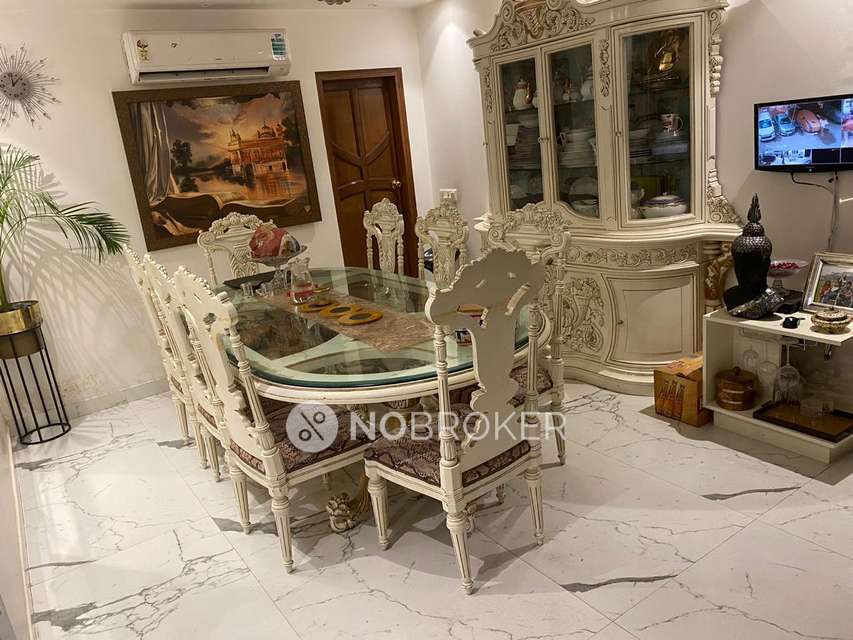 4+ BHK Flat For Sale  In Malviya Nagar