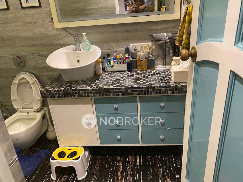 4+ BHK Flat For Sale  In Malviya Nagar