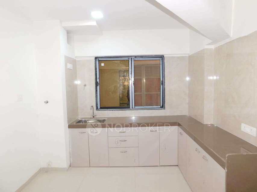 1 BHK Flat In Airovista Anderi East Sahar Road For Sale  In  Parshiwada, Kajuwadi, Chakala, Andheri East, Mumbai.