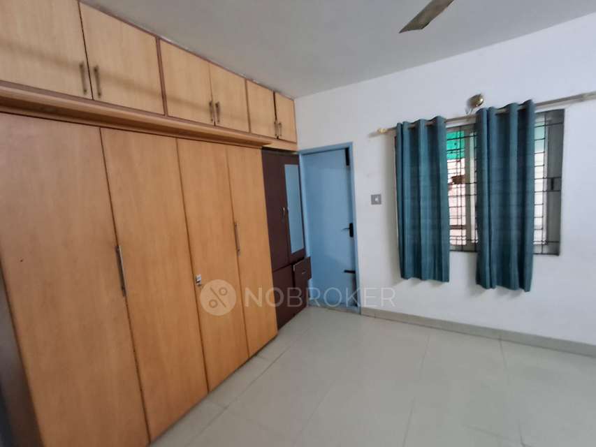 2 BHK Flat In Shravanthi Crystal Apartments For Sale  In  J. P. Nagar
