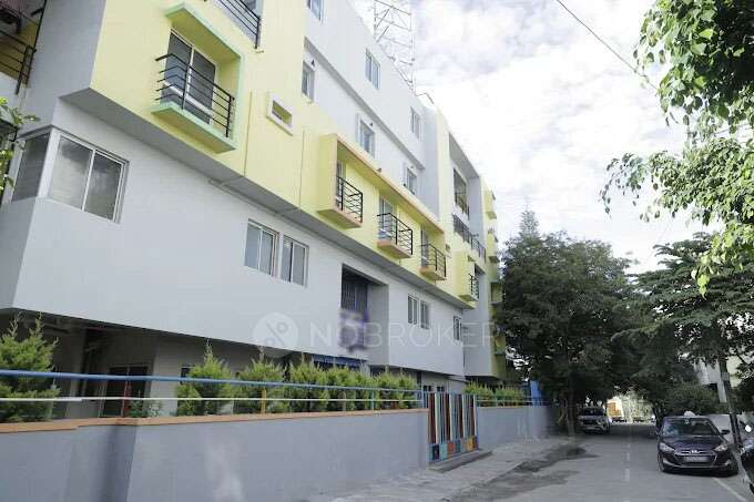 PG for Boys in Adugodi