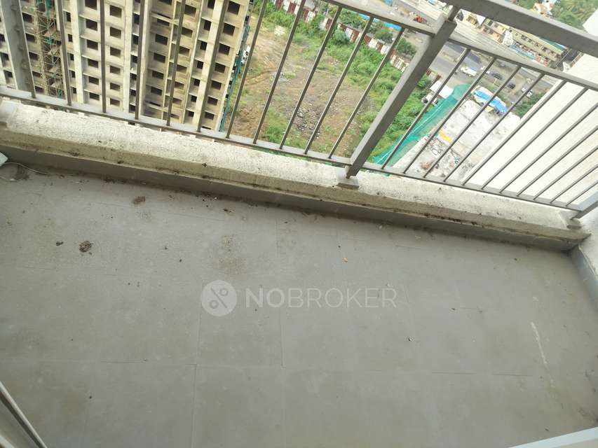 2 BHK Flat In Godrej Emerald Vista For Sale  In  Thane West