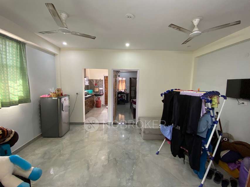 2 BHK Flat In Sector-40 Gurgaon for Rent  In 617p, Sector 40 Road