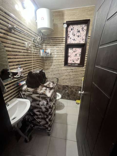 2 BHK Flat In Galaxy Apartments For Sale  In Madanpuri