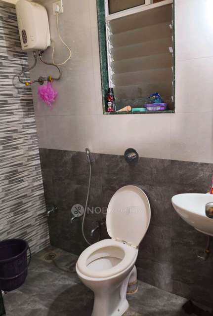 2 BHK Flat In Mahavir Kalpavruksha For Sale  In Thane West