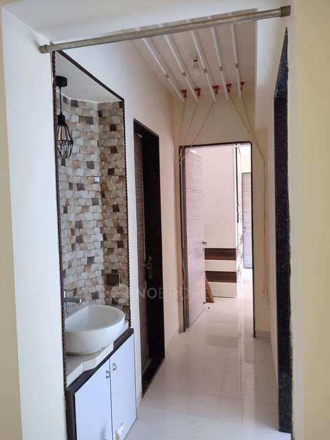 2 BHK Flat In Rushi Heights For Sale  In Malad East