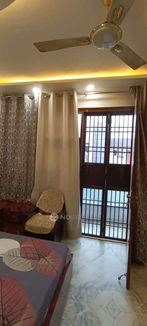 2 BHK Flat For Sale  In Janakpuri