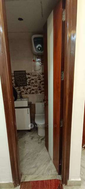 2 BHK Flat For Sale  In Janakpuri