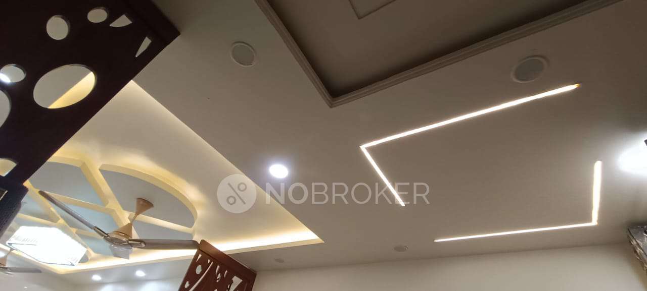 2 BHK Flat For Sale  In Janakpuri