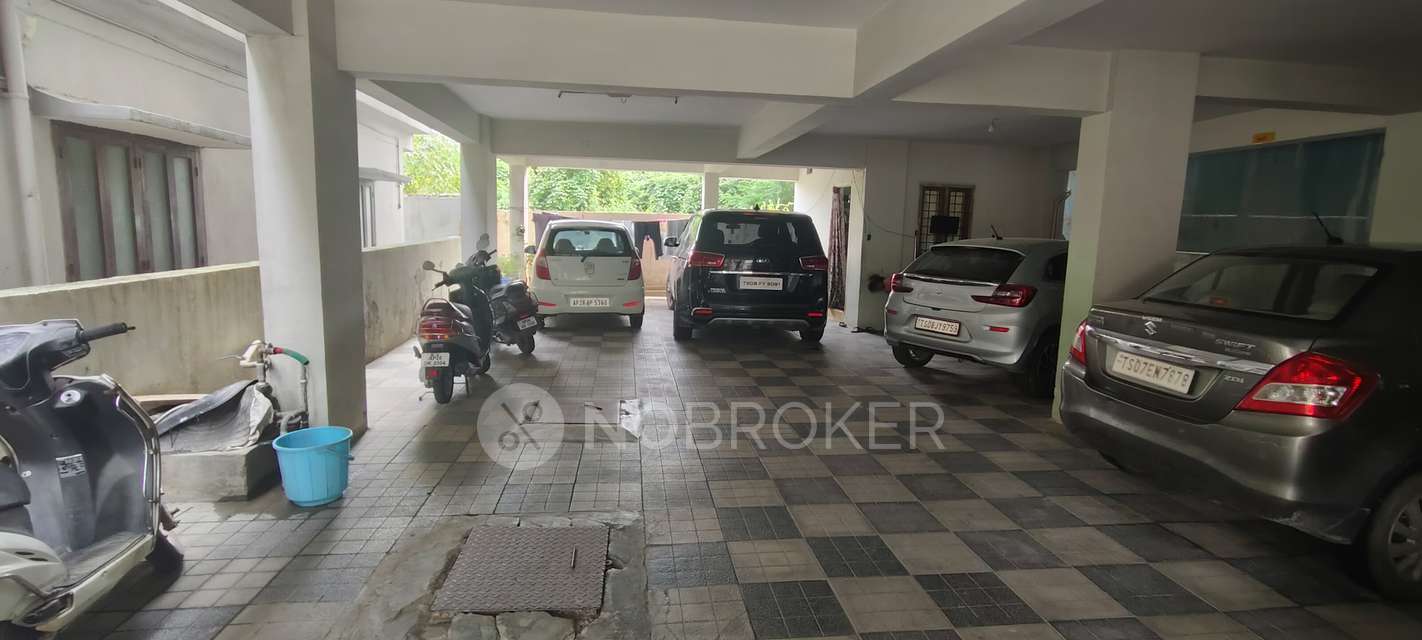 3 BHK Flat In Aaradhaya Nilyam For Sale  In Kukatpally