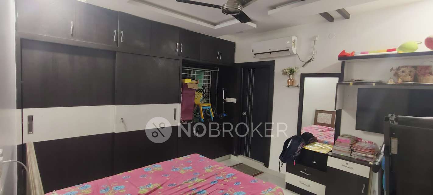 3 BHK Flat In Aaradhaya Nilyam For Sale  In Kukatpally