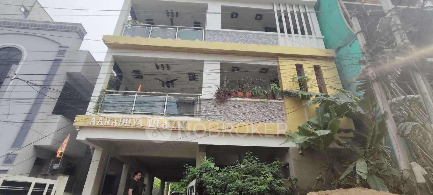 3 BHK Flat In Aaradhaya Nilyam For Sale  In Kukatpally