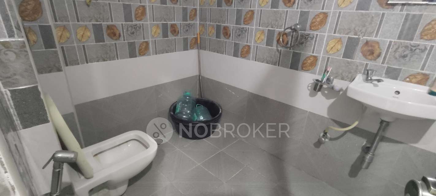 3 BHK Flat In Aaradhaya Nilyam For Sale  In Kukatpally