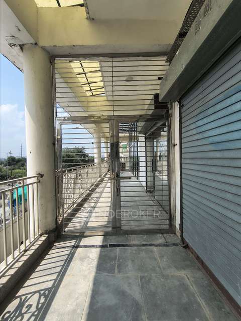 Restaurant/Cafe in Sector 10 , Greater Noida for Rent 