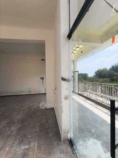 Restaurant/Cafe in Sector 10 , Greater Noida for Rent 