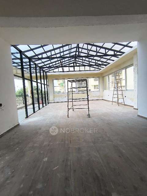 Restaurant/Cafe in Sector 10 , Greater Noida for Rent 