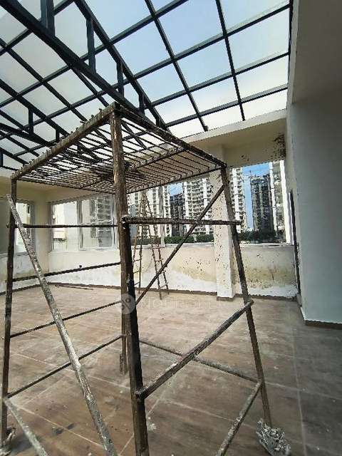 Restaurant/Cafe in Sector 10 , Greater Noida for Rent 