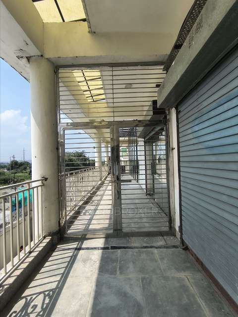 Restaurant/Cafe in Sector 10 , Greater Noida for Rent 