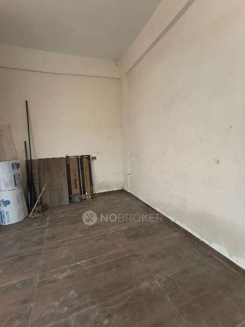 Restaurant/Cafe in Sector 10 , Greater Noida for Rent 