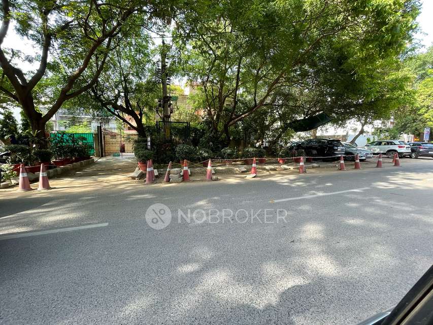 4+ BHK Flat In Dlf Silver Oaks Apartments For Sale  In Sector 26