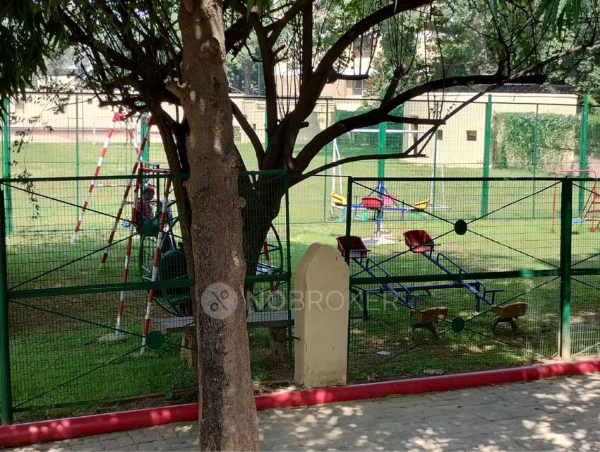 4+ BHK Flat In Dlf Silver Oaks Apartments For Sale  In Sector 26