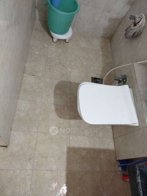 1 BHK Flat In Mahaveer Ville For Sale  In Matunga East