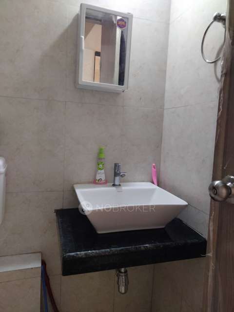 1 BHK Flat In Mahaveer Ville For Sale  In Matunga East
