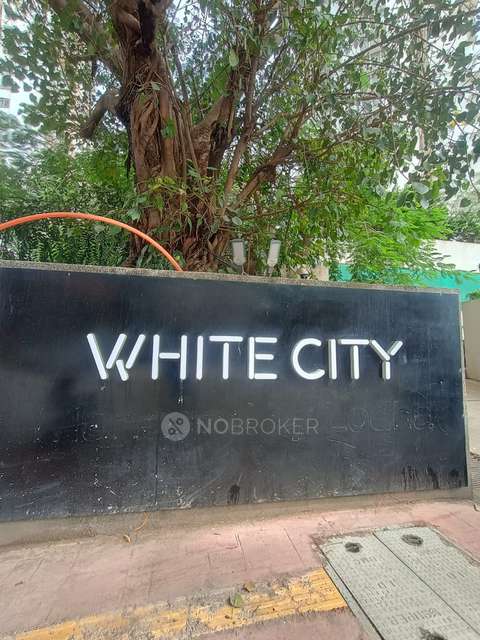 1 BHK Flat In Rajesh Whitecity Phase 1 For Sale  In Kandivali East