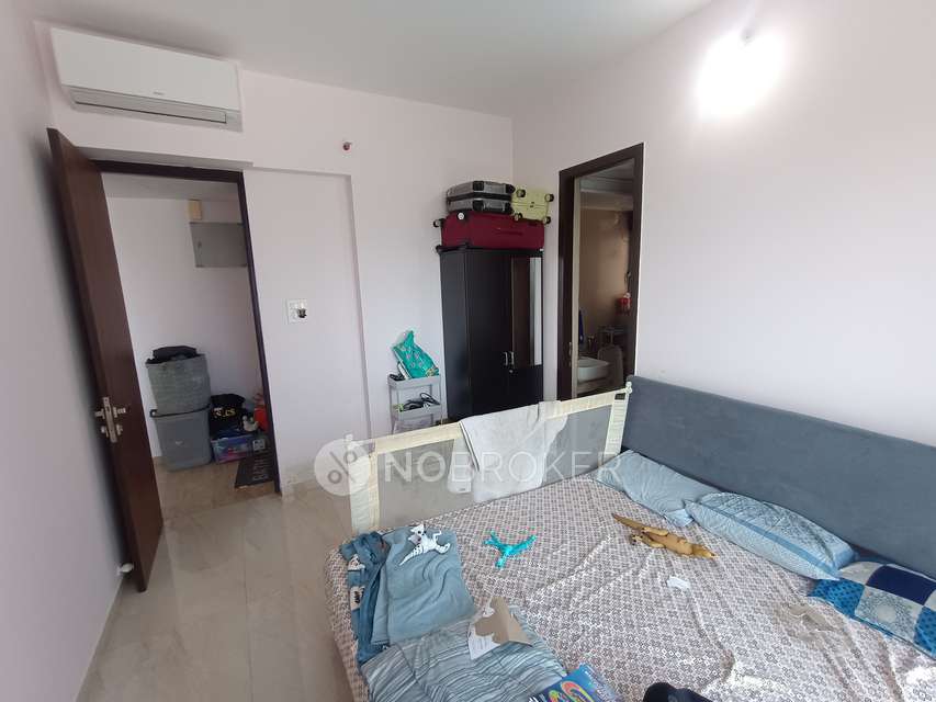 1 BHK Flat In Rajesh Whitecity Phase 1 For Sale  In Kandivali East