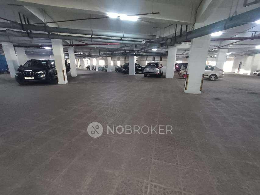 1 BHK Flat In Rajesh Whitecity Phase 1 For Sale  In Kandivali East