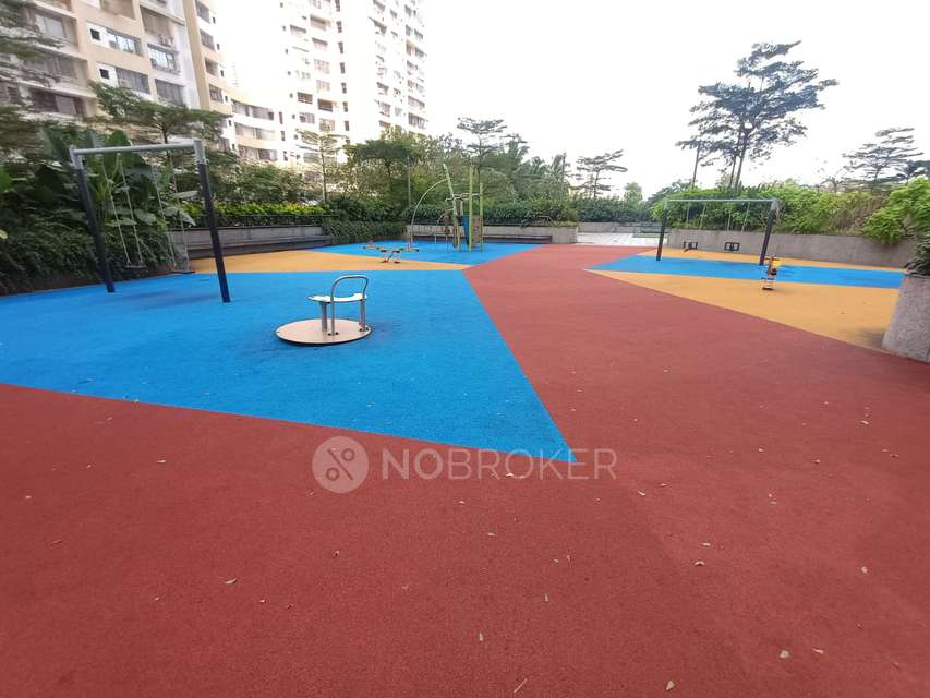 1 BHK Flat In Rajesh Whitecity Phase 1 For Sale  In Kandivali East