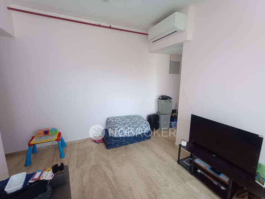 1 BHK Flat In Rajesh Whitecity Phase 1 For Sale  In Kandivali East