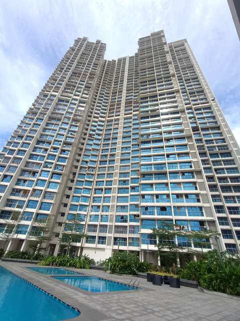 1 BHK Flat In Rajesh Whitecity Phase 1 For Sale  In Kandivali East