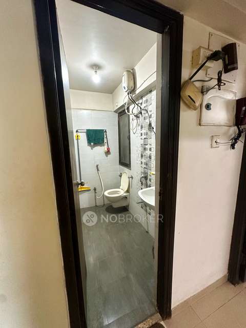 1 BHK Flat In Kamanwala Manavsthal For Sale  In Malad West