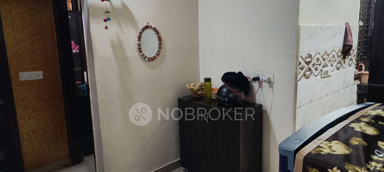 2 BHK Flat For Sale  In Mahavir Enclave Part 1