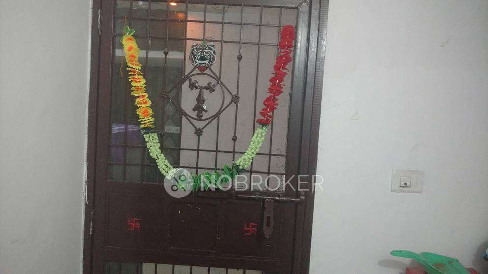 2 BHK Flat For Sale  In Mahavir Enclave Part 1