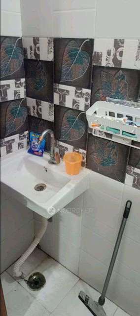 2 BHK Flat In Standalone Building  For Sale  In Mayur Vihar Phase I