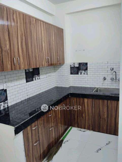 2 BHK Flat In Standalone Building  For Sale  In Mayur Vihar Phase I