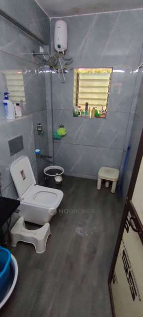 2 BHK Flat In Shreerang Society, Thane West For Sale  In Vrindavan Society, Thane West, Thane, Maharashtra, India