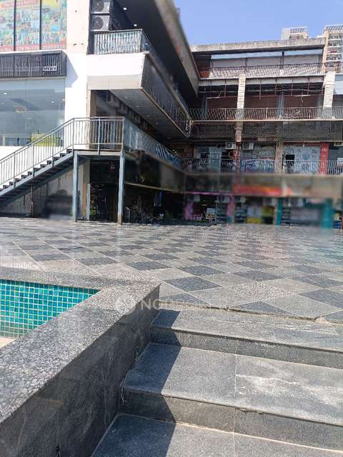 Shop in Sector 16, Greater_noida for sale 