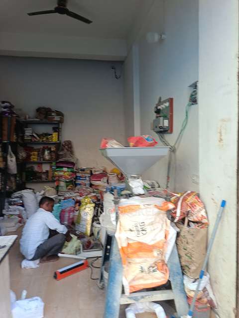 Shop in Sector 16, Greater_noida for sale 