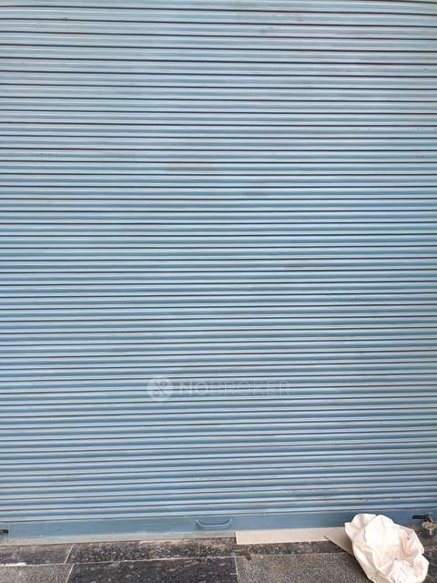 Shop in Sector 16, Greater_noida for sale 